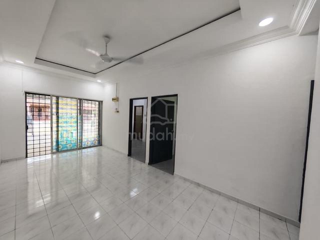 (END LOT) 1 Storey Terrace Taman Merdeka Jaya, Batu Berendam 1