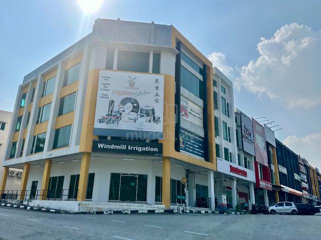 999 years 3 storey shop for sales 1