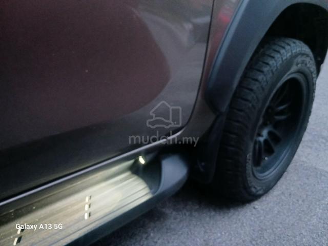 Hilux v spec - 4