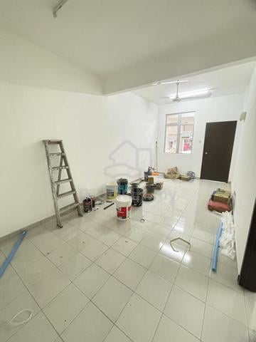 Kulai,kelapa sawit taman impiana,townhouse ground floor 1