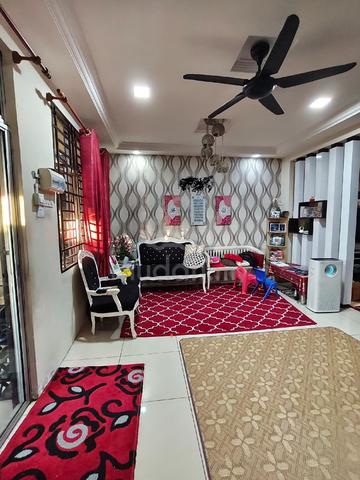 Double Storey nearby sekolah & Setia City Mall 1