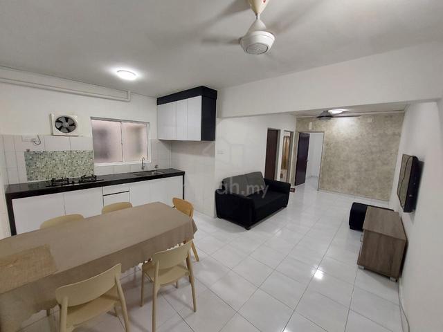 Rumah Pangsa Juru Setia 1