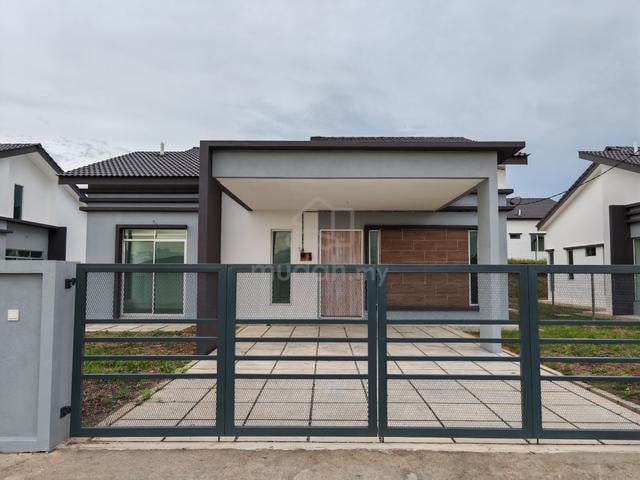 BRAND NEW GATED GUARDED Single Storey Bungalow YARRA PARK Southfield 1