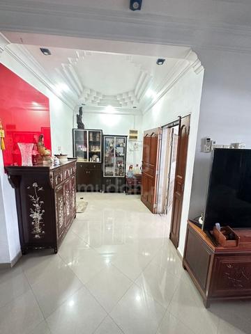Desa Harmoni near Taman Molek, Renvated, below market, full loan. 1