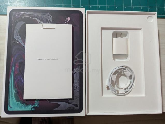 iPad Pro 11-inch (1st Generation) - photo 4 of 4
