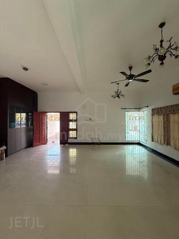 Kitchen Extended Taman Saga Klang 2 Storey Semi D House for Sales 1
