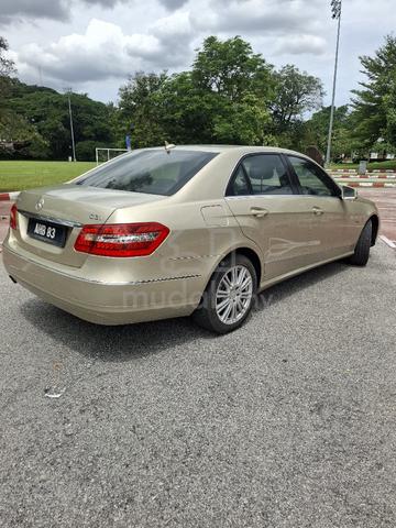 2010 Mercedes Benz E200 CGI BlueEFCY - 4