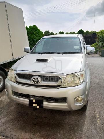 2011 Toyota HILUX 3.0 G DUAL CAB (A) - 1