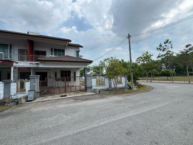 Corner Double Storey Terrace Desa Cheng Perdana 1