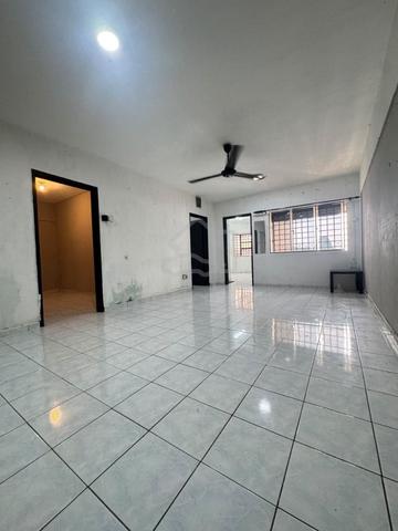 Pangsapuri Subang Suria 1