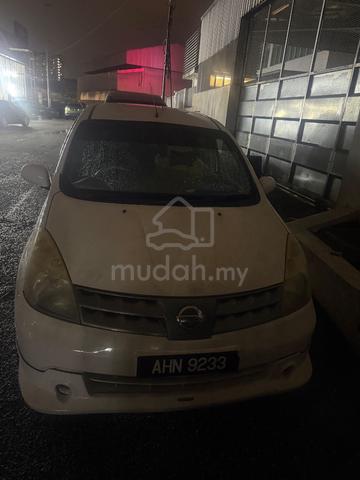 2011 Nissan GRAND LIVINA 1.6 IMPUL (A) - 4