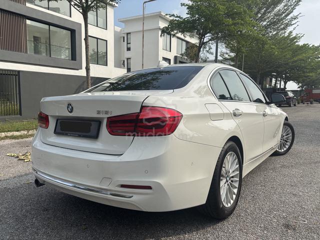 2019 Bmw 318i Luxury Mileage 74k Direct Owner NEGO - 2