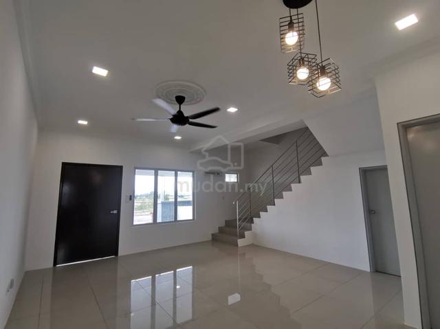 [ NEWLY RENOVATED / GUARDED ] 2sty House @ LBS Alam Perdana For Sale 1