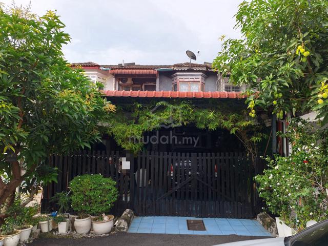 Taman Dato Hormat, Banting 1