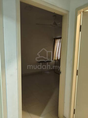De Bayu Apartment 1
