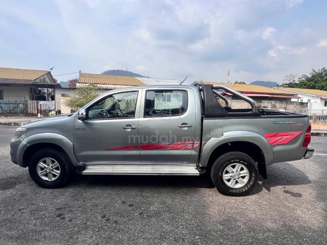 2012 Toyota HILUX 2.5 G (A) - 4