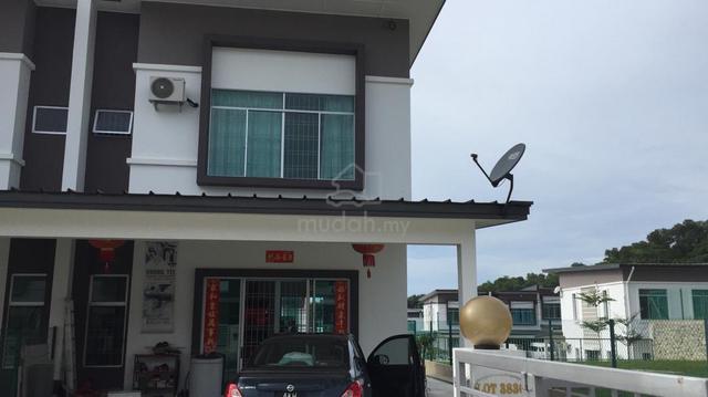 2-Storey Corner Terance For Rent 1