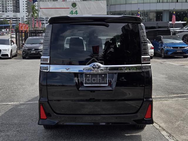 Grade 4 BEST Price in JB✨2022 Toyota VOXY 2.0 S-Z - 4