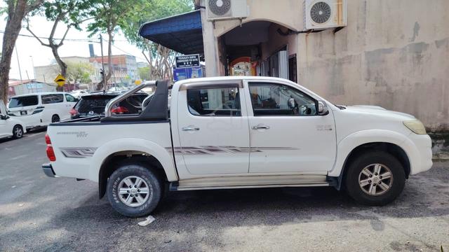 2011 Toyota HILUX 3.0 G MY05 KUN26R FACELIFT II - 4