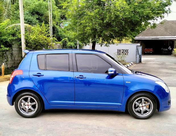 2011 Suzuki SWIFT 1.5 PREMIER (A) - 2