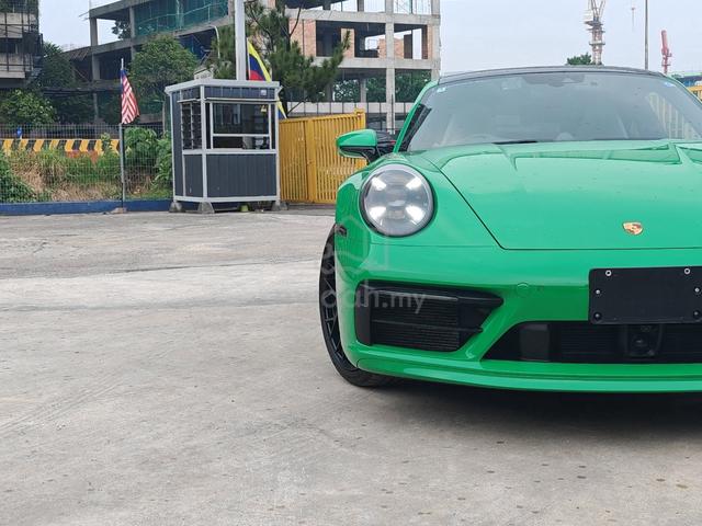 2022 Porsche Carrera 3.0 911 (992) PYTHON GREEN - 4