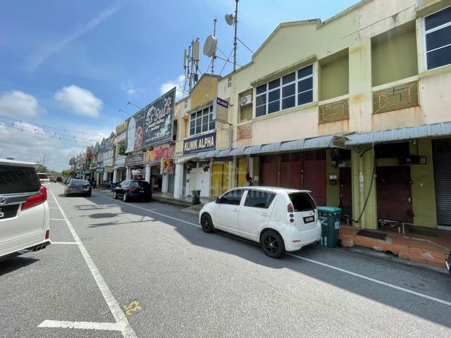 Facing Main Road Double Storey Shoplot Taman Anggerik Alor Setar 4