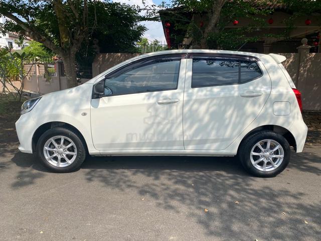 Perodua AXIA 1.0 E (M) Like New Low Mil-18k - 3