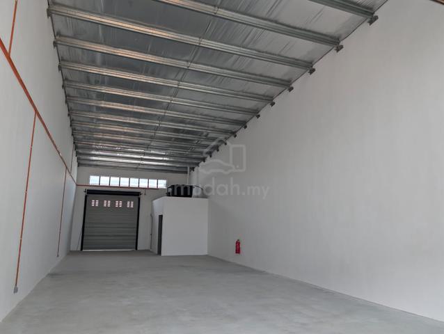 【For Rent】Kulai @ Empire Park Single Storey Terrace Factory 1