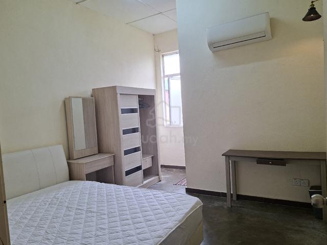 Master Bed Room Located at Bukit Mertajam 1