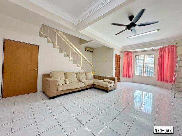 Refurbished Partly Furnished & Extended 2sty Bandar Bukit Tinggi Klang 1