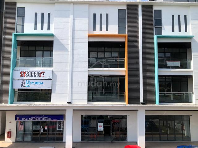 Lot komersial moden untuk dijual - Lokasi Kemaman 1