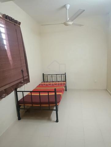 Bilik Sewa Tmn Salak Baiduri 1