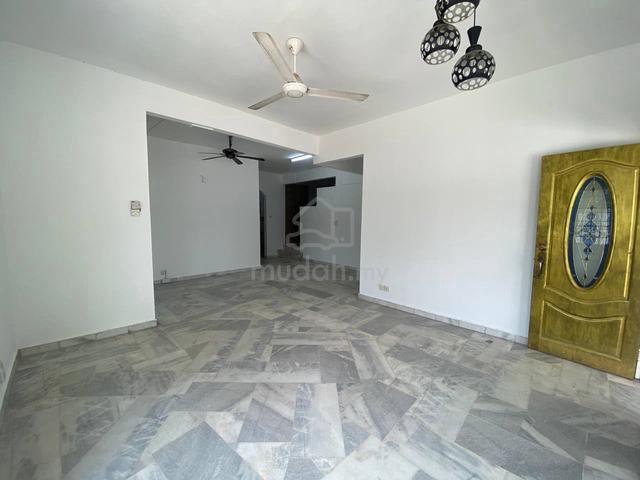 FREEHOLD CORNER 1 1/2 Storey Jalan Zapin, Bandar Bukit Raja, Klang 1