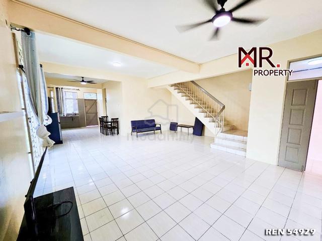 CORNER LOT Double Storey Terrace House Bandar Utama FOR SALE 1
