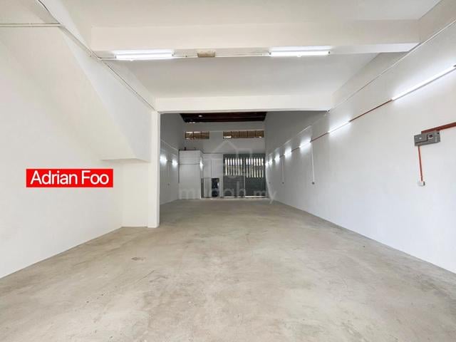 1.5 Storey Warehouse 3750sf Good Condition Near Butterworth Raja Uda 1
