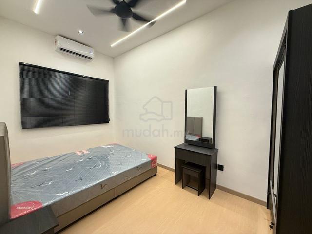 Good Quality Room for Rent at Ulu Tiram✨ 1