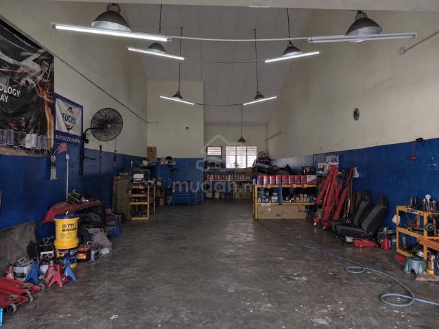 Shoplot Kempas Utama - Single Storey 1