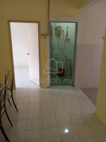 Idaman Senibong Apartment 1