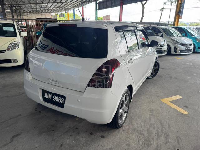 2012 Suzuki SWIFT 1.5 GLX FACELIFT (A) - 4