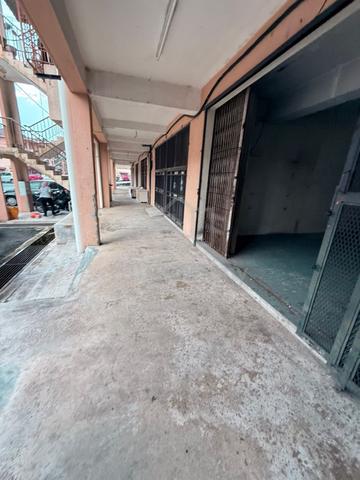 Shop lot Rent derect owner rm1100 sesuai pejabat or stor 1