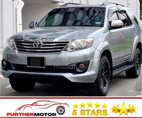 MPV 8-Seat FullLeather 2013 Toyota FORTUNER 2.7 V - 1