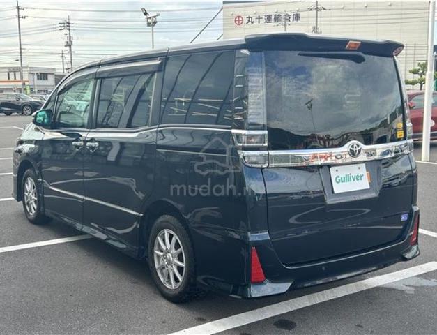 2021 Toyota VOXY 2.0 ZS (A) - 2