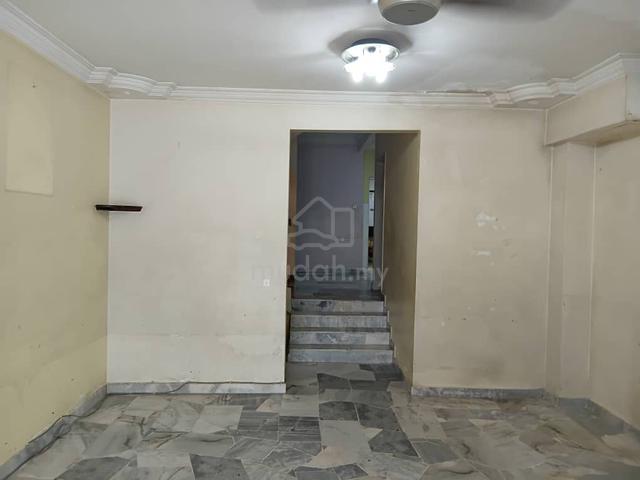 Taman Wawasan 2 Puchong, very nice unit and location unit for sale 1