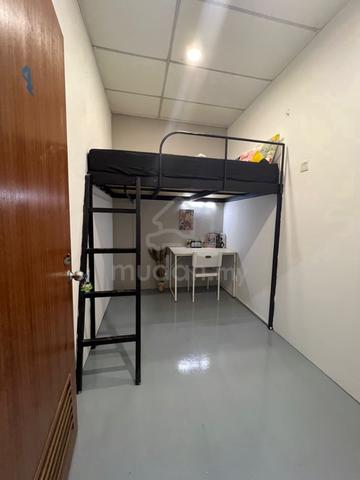 (Zero deposit) Room Rental Puchong Puteri Near Lrt, puteri mart 1