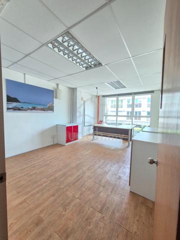 Puchong, Bandar Puteri, 4 Storey Shop Office For Rent 1