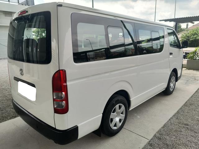 2023 Toyota Hiace 2.5 (M) 14 Seat Window Low Roof - 4