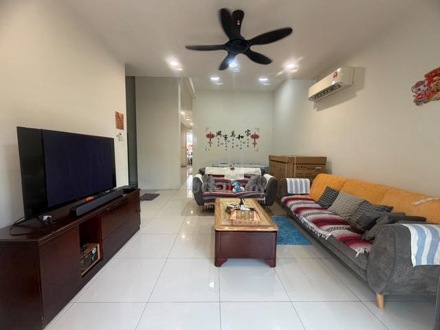 Lakeclub Parkhome Rawang 2 Storey Superlink House For Sale Clubhouse 1