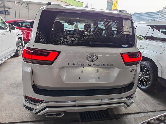 2024 Toyota LANDCRUISER 3.5L TURBO ZX FJA300W (A) - 4