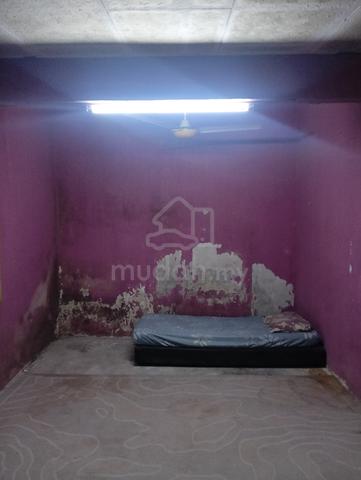 Bilik Sewa Single, Kg. Jawa, Klang 1