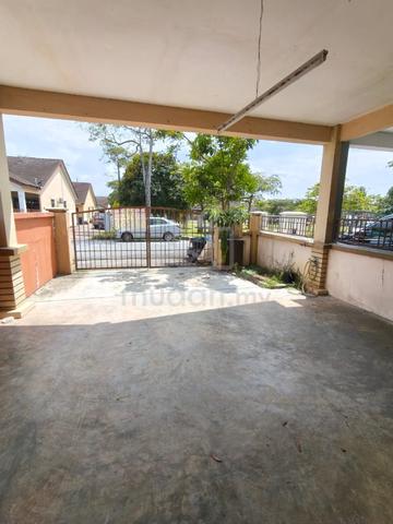 Mount Austin , JP perdana , single storey house for Rent 1